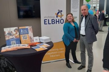 Suzanne en Erik op de eerste Westlandse banenmarkt